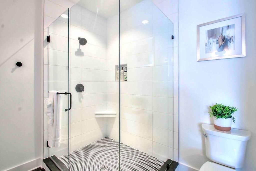 Luxurious Morden Loft Huge Rooftop & Skyline Views *