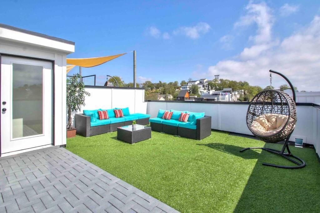 Luxurious Morden Loft Huge Rooftop & Skyline Views Holiday home Nashville