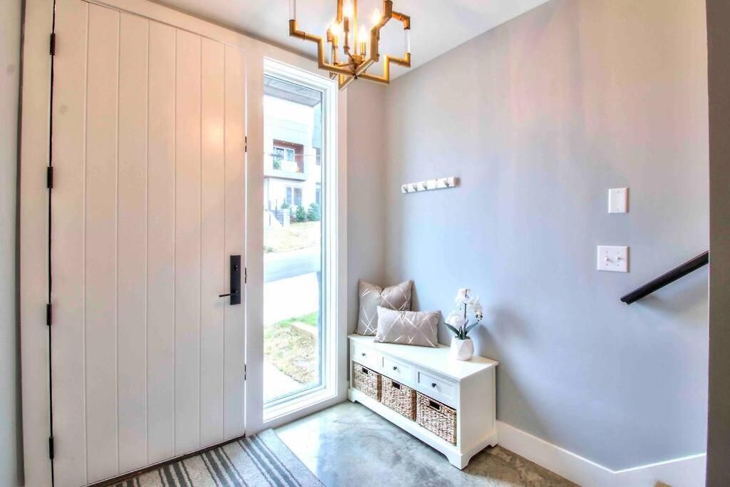 Luxurious Morden Loft Huge Rooftop & Skyline Views Holiday home