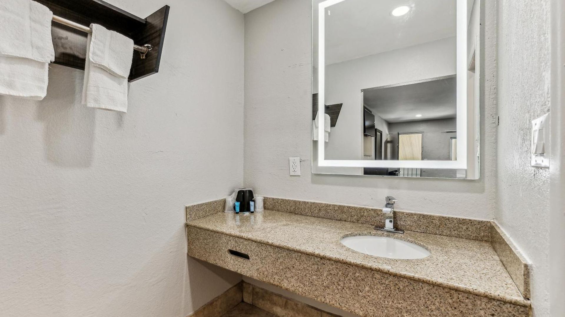 Knights Antioch Hotel