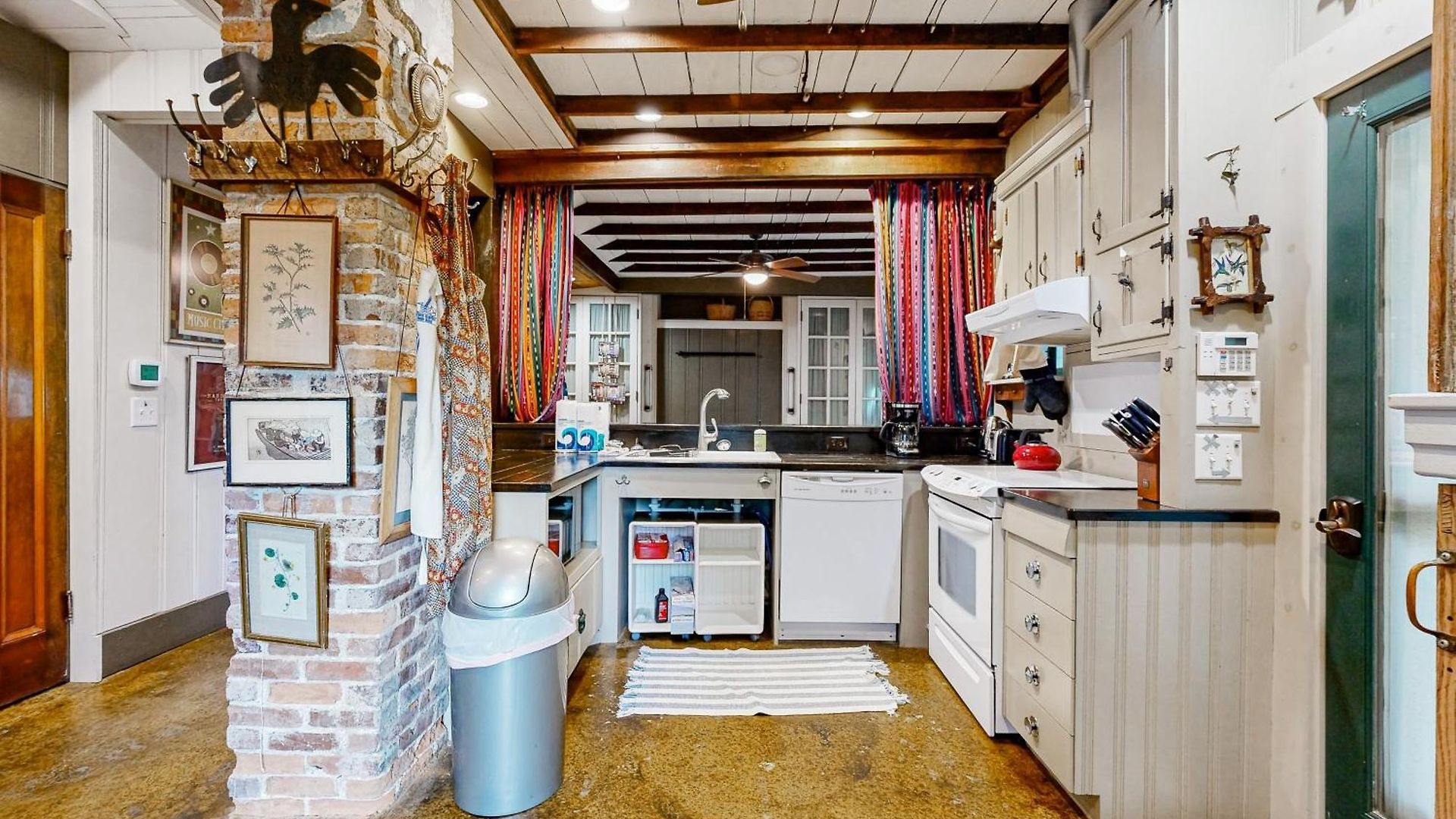 Little House - * Nashville