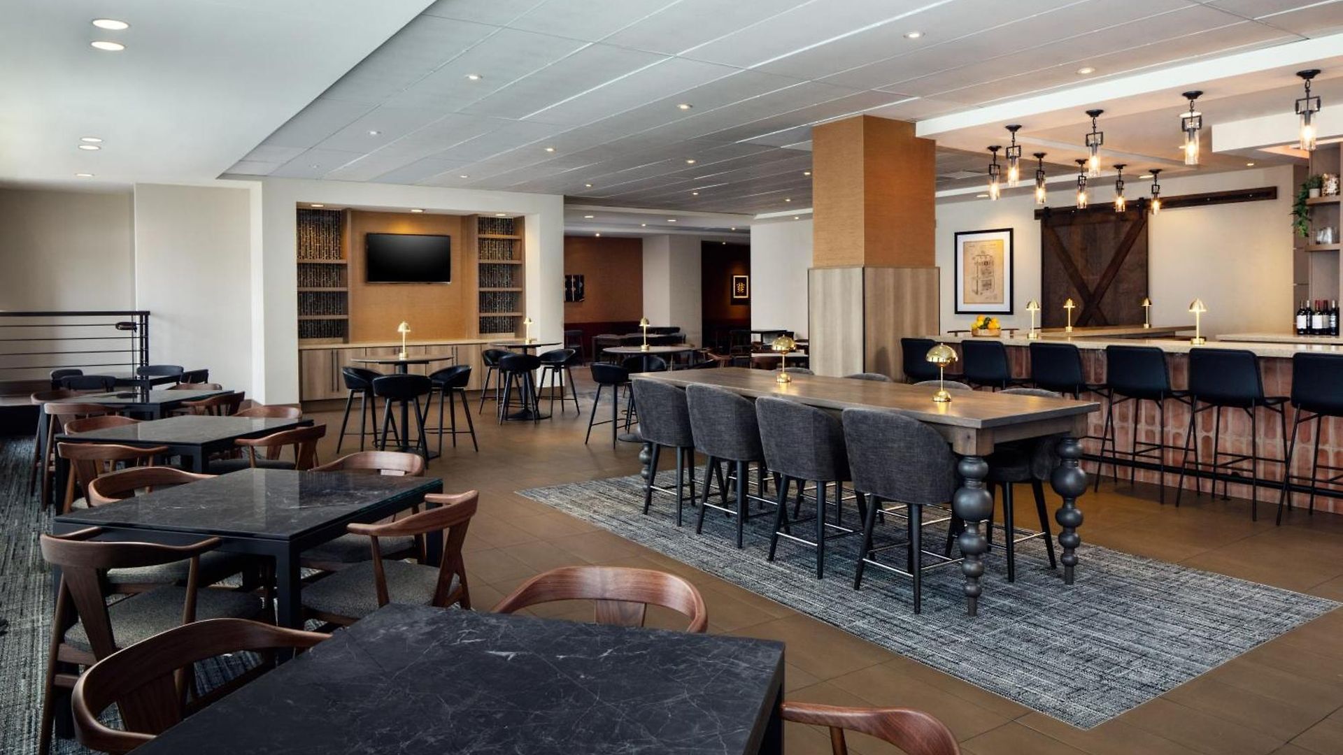 Hyatt Place Downtown Hotel 3*