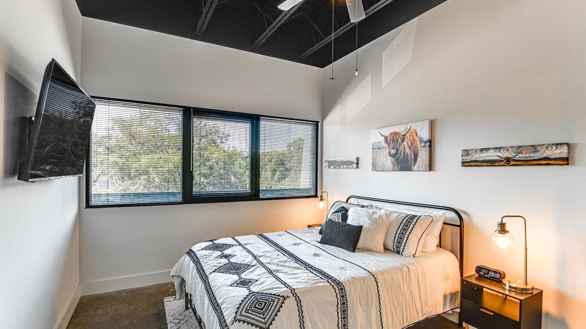 Modern Condo: 5 Mi To Downtown! * Nashville