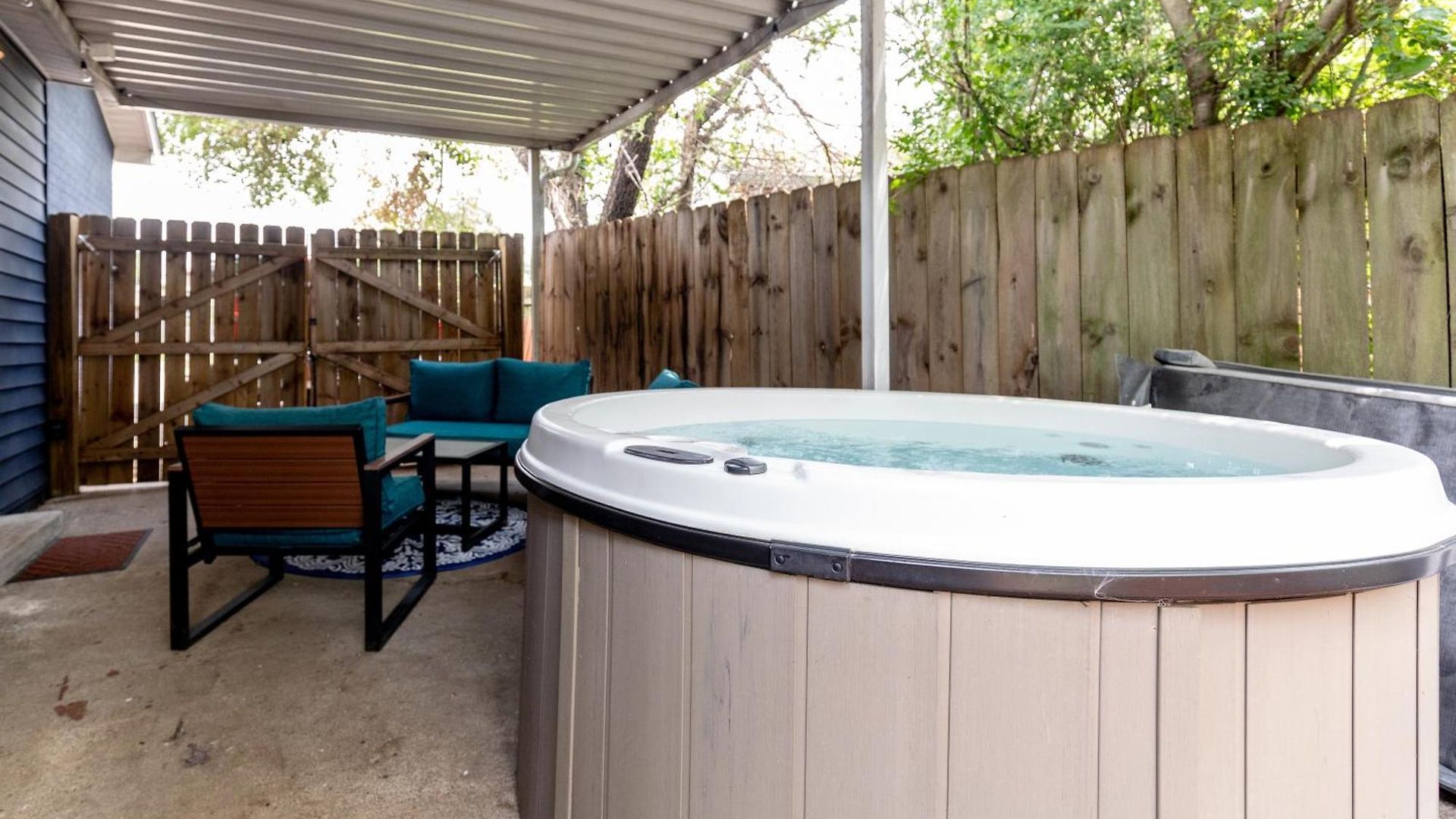 Holiday home Casa Azul - Boutique 3Br Ranch With Hot Tub & King Beds *