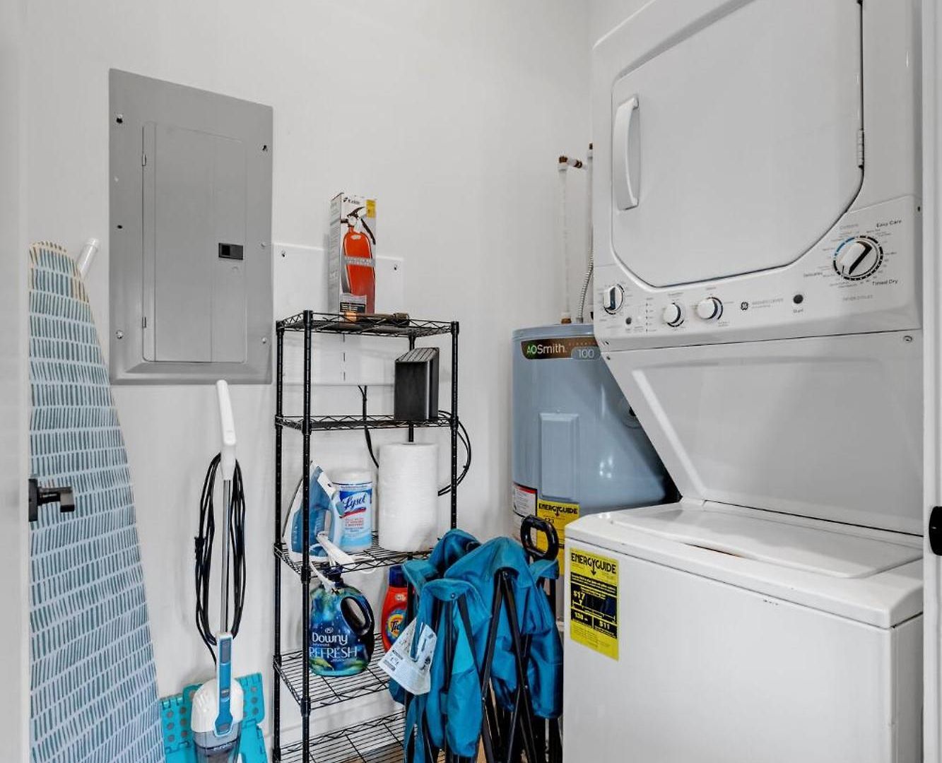 New Sleeps 4 - 7 Mins To Dwtn Apartment