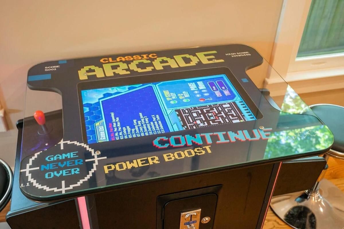 Epic Deck 4 Miles To Dwntn Arcade Games & Holiday home Nashville