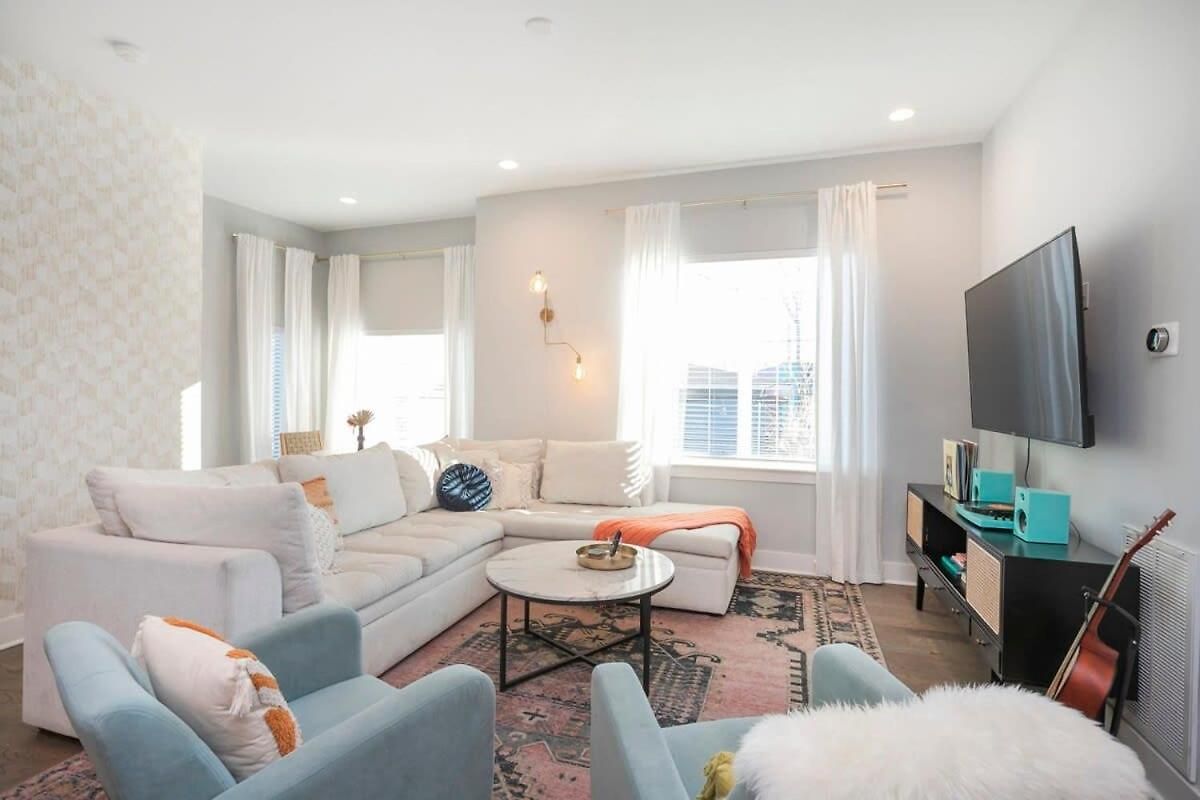 Holiday home 1 Mile To Downtown 4br 4ba W Rooftop Deck Nashville