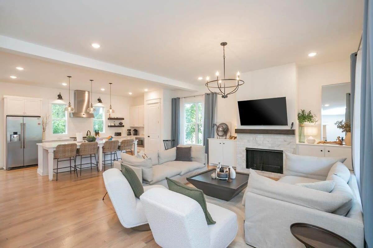 Custom Office Game & Fire Pit Holiday home Nashville