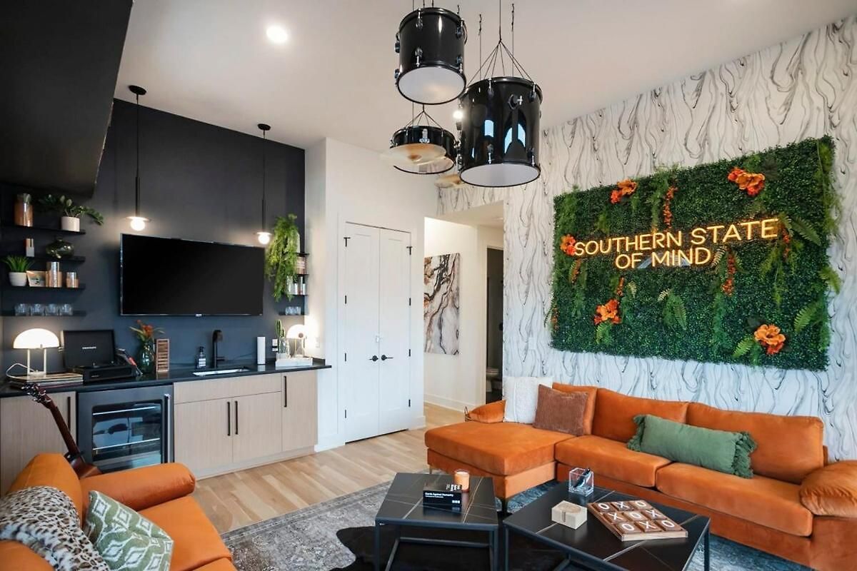Holiday home Stylish New Gulch Rooftop Deck W Views Nashville