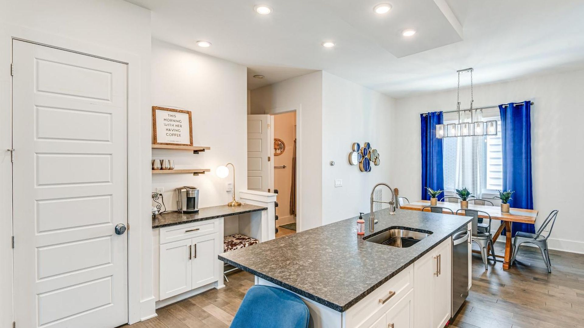 Bright Townhome ~ 5 Mi To Downtown! Nashville