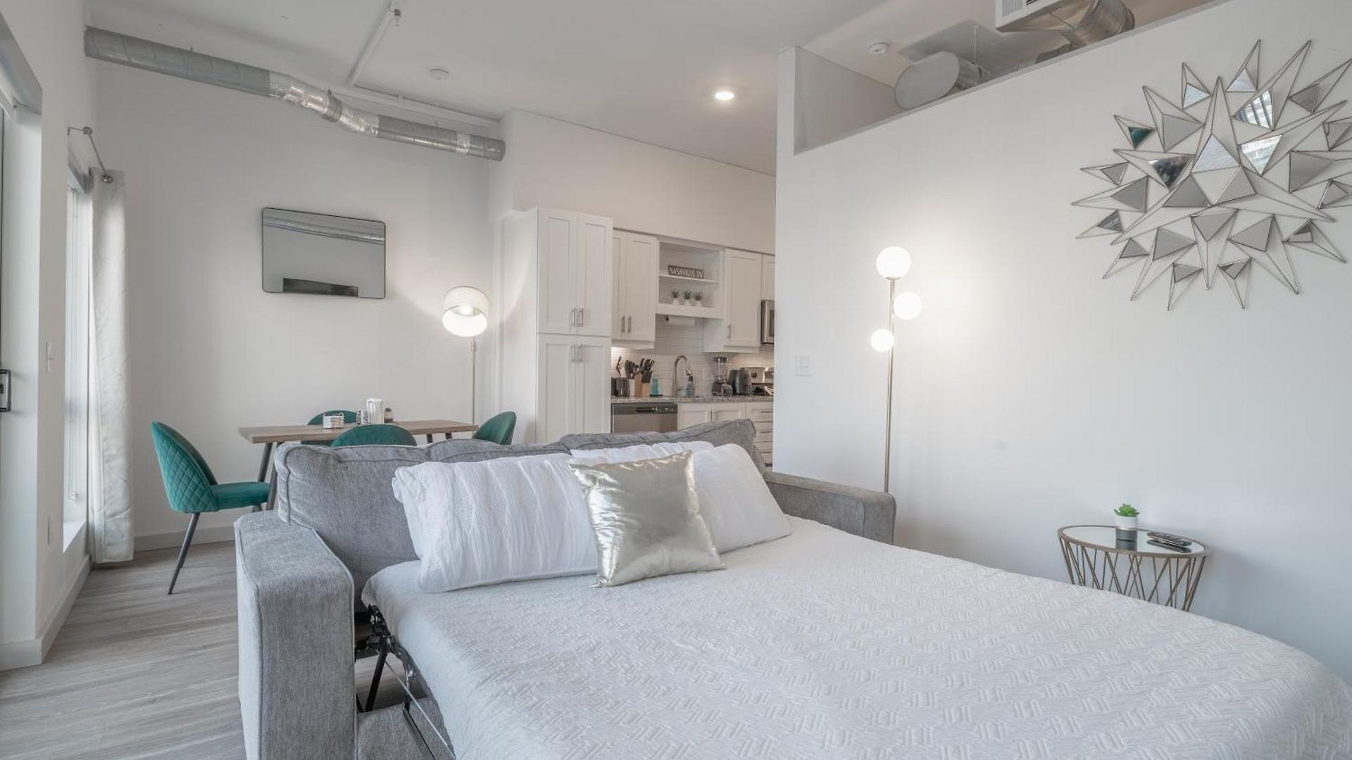 New In Nashville, Pool Gym Rooftop & Laundry 5 Min From Broadway *