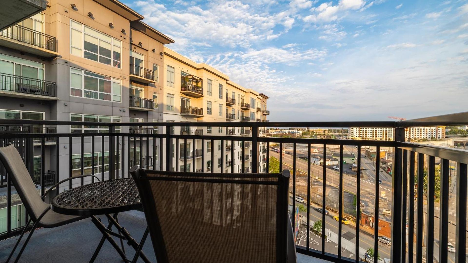 New In Nashville, Pool Gym Rooftop & Laundry 5 Min From Broadway