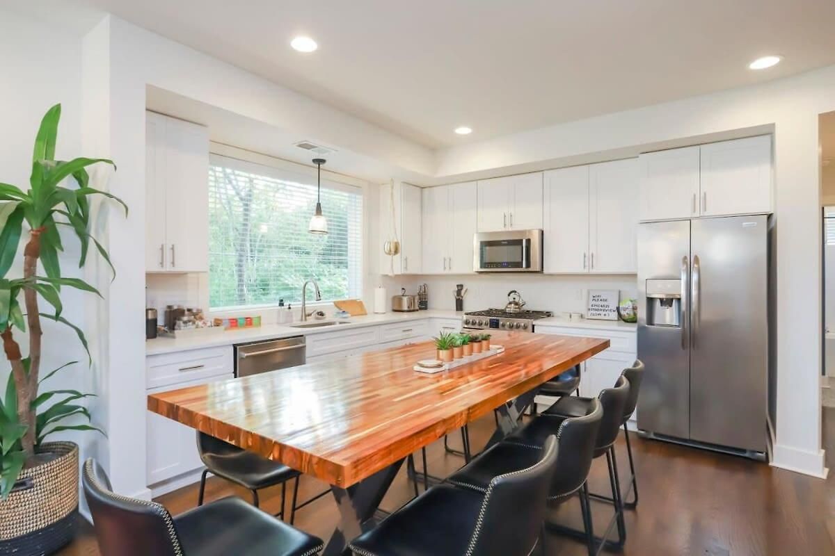 Holiday home Stylish For 12 8th Ave South 6 Beds Nashville