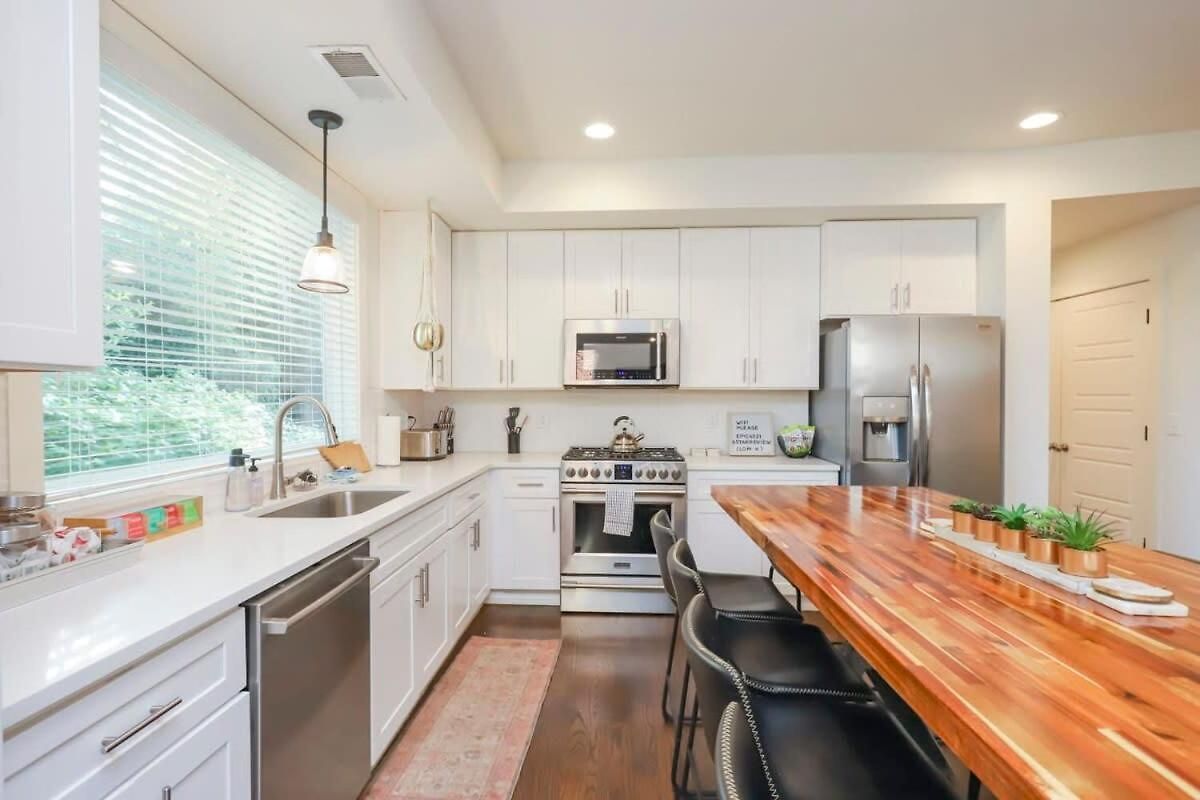 Holiday home Stylish For 12 8th Ave South 6 Beds Nashville