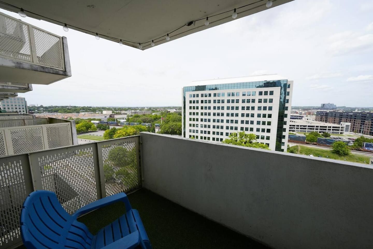 Apartment Traveling Nurses And Professionals Parking Included Pet Friendly Downtown *
