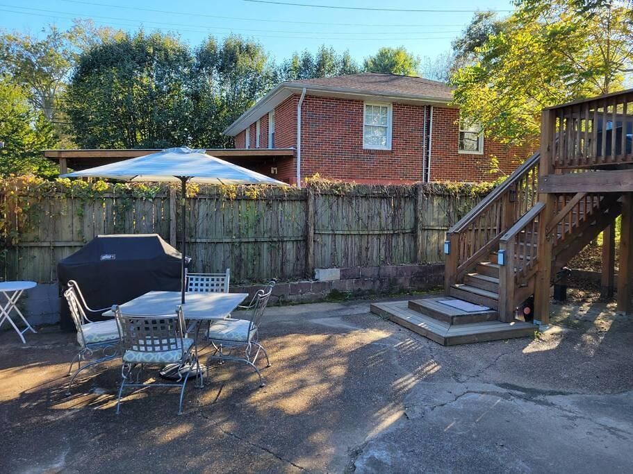 East Retreat, Outdoor Oasis, Sleeps 12, Four Bedrooms *