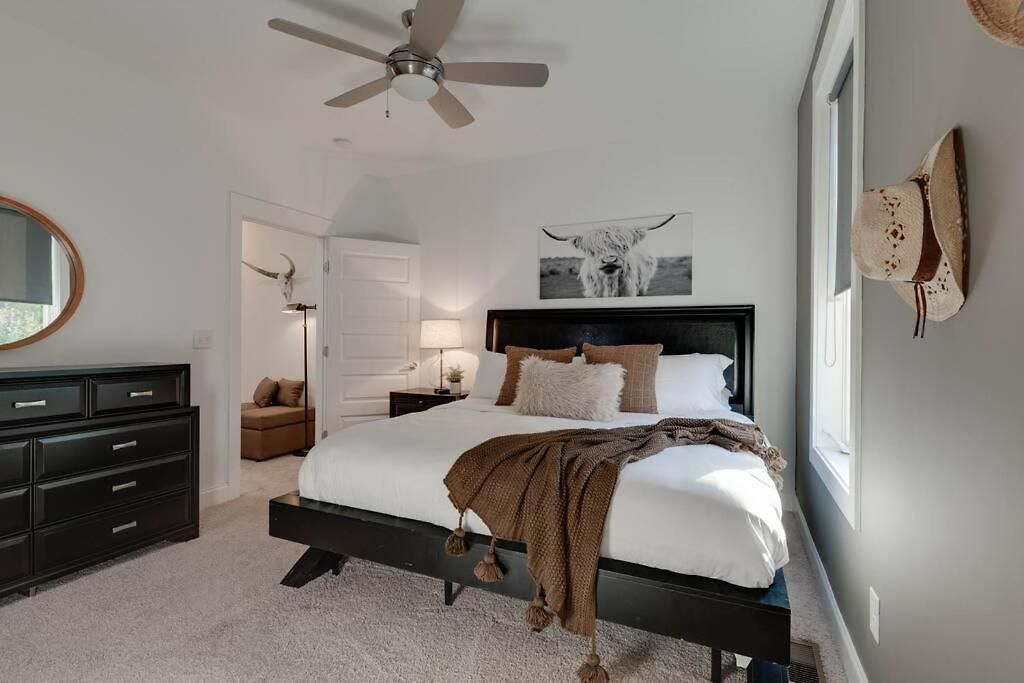 Broadway Bound 3br Perfect Weekend Getaway Holiday home