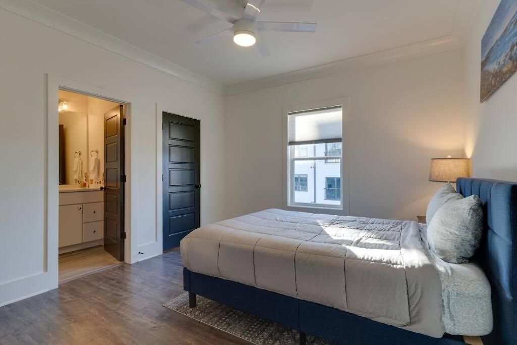 The Mural House, 11 Bed Group Hq ,Near The Gulch *