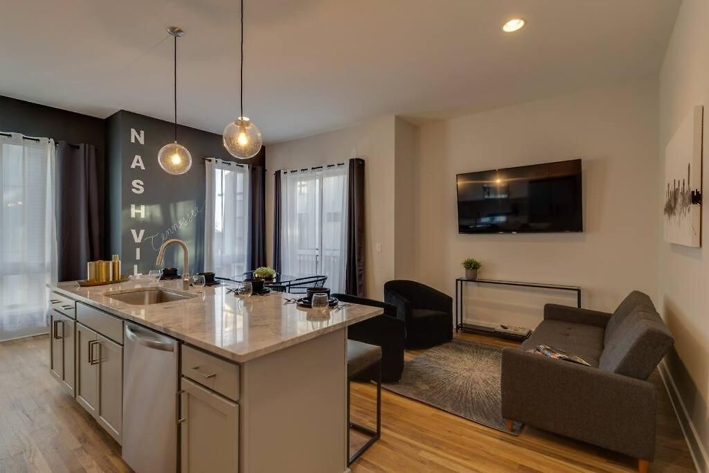 Holiday home Encore Escape Near Opry With Rooftop Sleep 8 Nashville