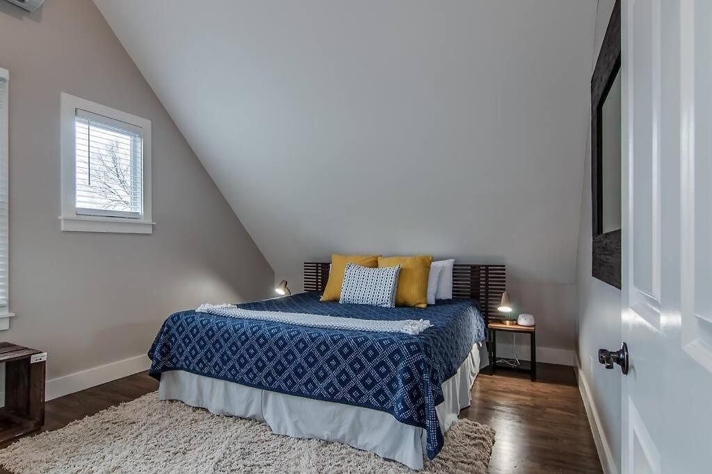 Apartment Cozy Loft - Steps To 12th South And Belmont