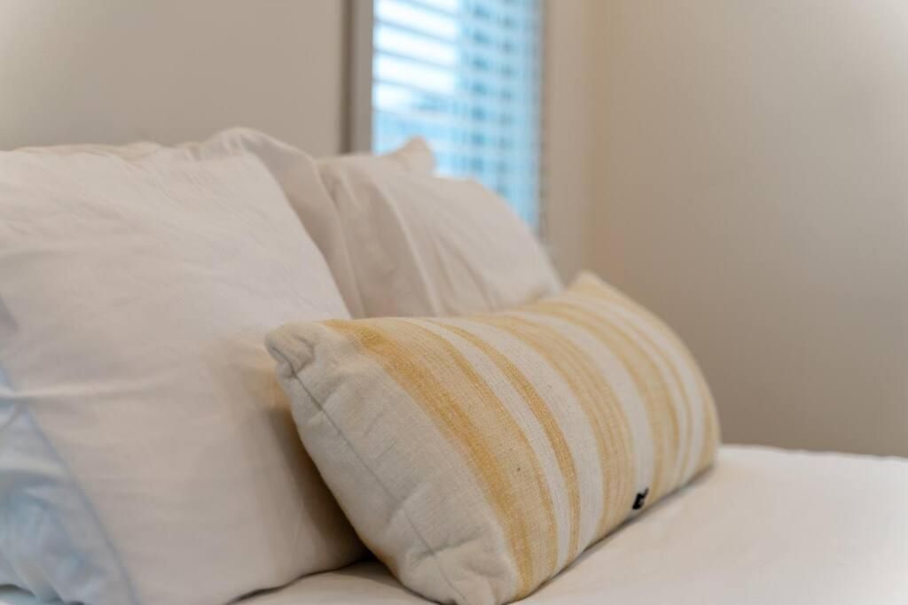 Chic Condo, 2mi To Downtown, Sleeps 8, By Geodis Apartment *