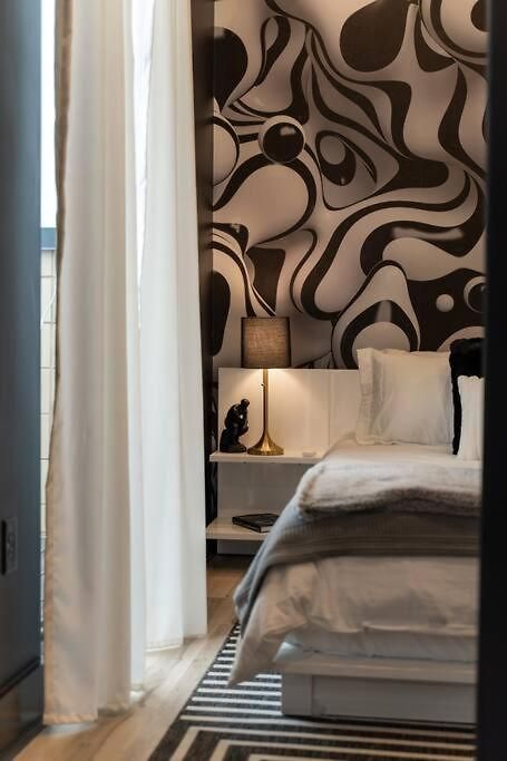Luxury Balcony Retreat • Near Broadway Apartment Nashville