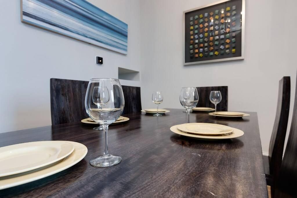 Holiday home Beautiful 3 Bedroom! Near Broadway-12th S-gulch