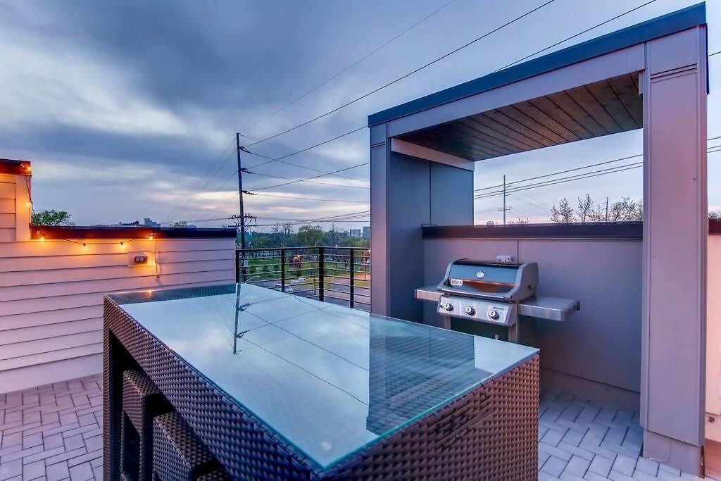 Holiday home Beautiful 3 Bedroom! Near Broadway-12th S-gulch