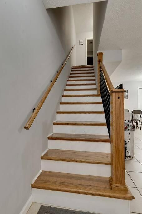 Lovely 2 Bdr With Balcony 2m To Broadway *