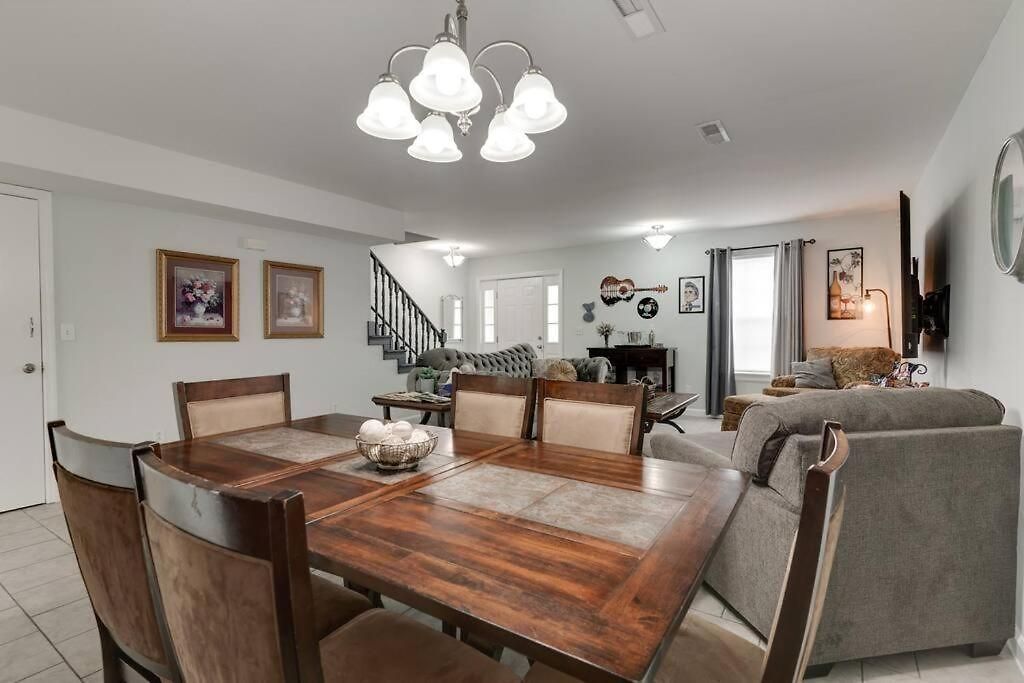 Beautiful 3 Bedroom- Free Parking 2m To Broadway * Nashville