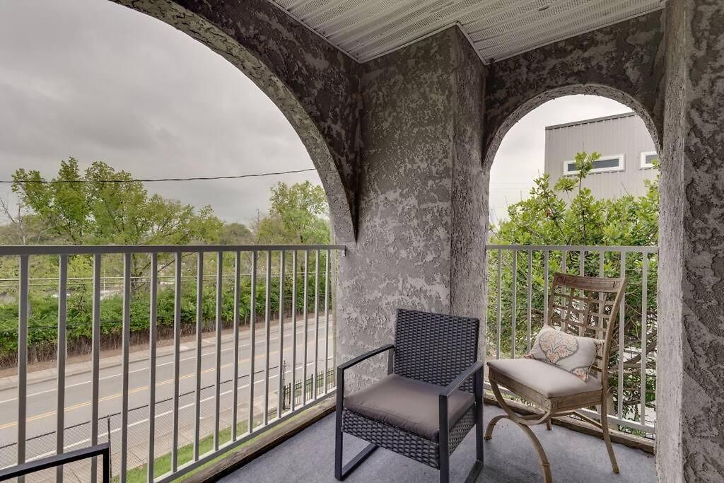 Apartment Beautiful 3 Bedroom- Free Parking 2m To Broadway *