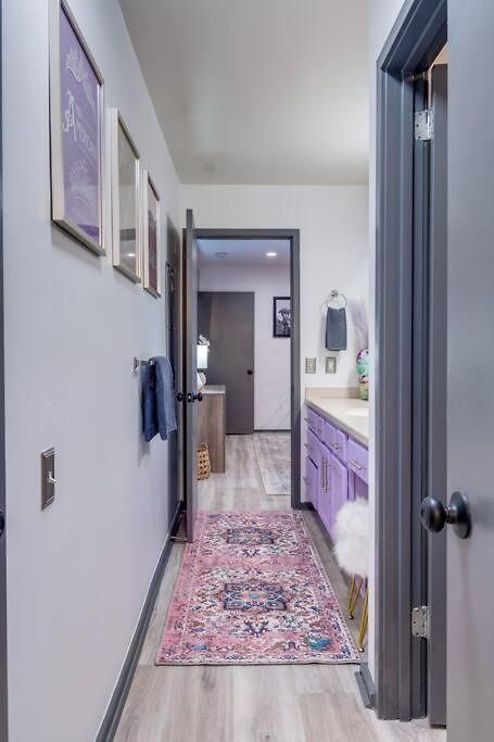Vibrant Riverfront 2bd With A Pool * Nashville