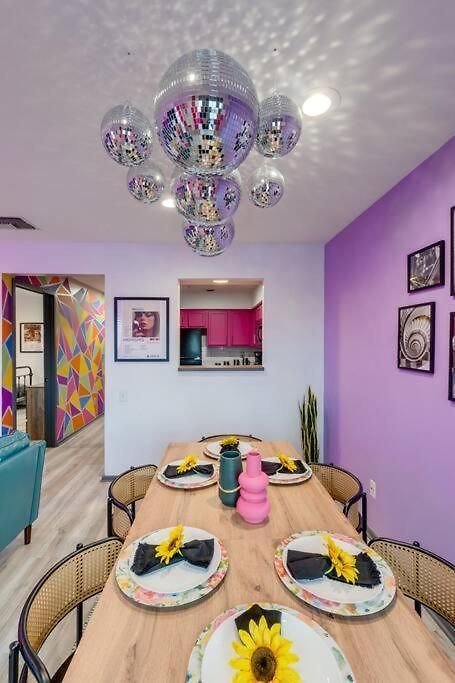 Vibrant Riverfront 2bd With A Pool Apartment Nashville