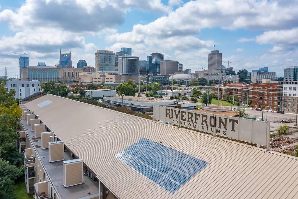 Apartment Vibrant Riverfront 2bd With A Pool Nashville