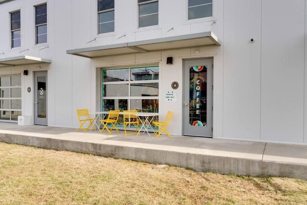 Urban Oasis Spacious King Bed Free Parking Apartment Nashville