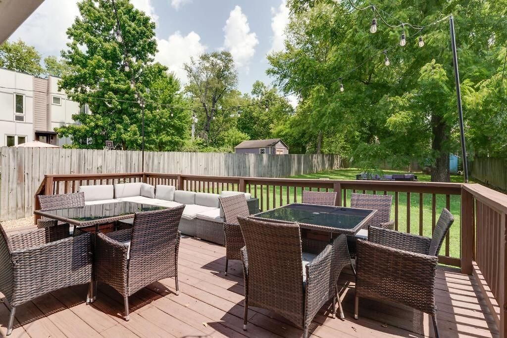 Walkable East Nash 3br With Big Yard Near Local Eats *