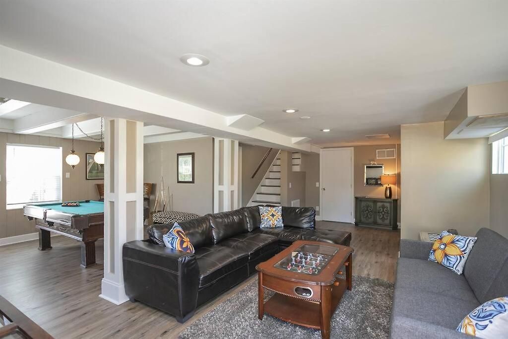 Golf Views, Porch Vibes, 3mi To Broadway! * Nashville