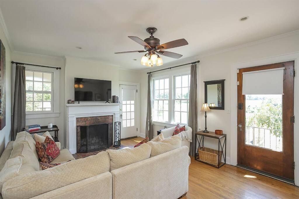 Golf Views, Porch Vibes, 3mi To Broadway!