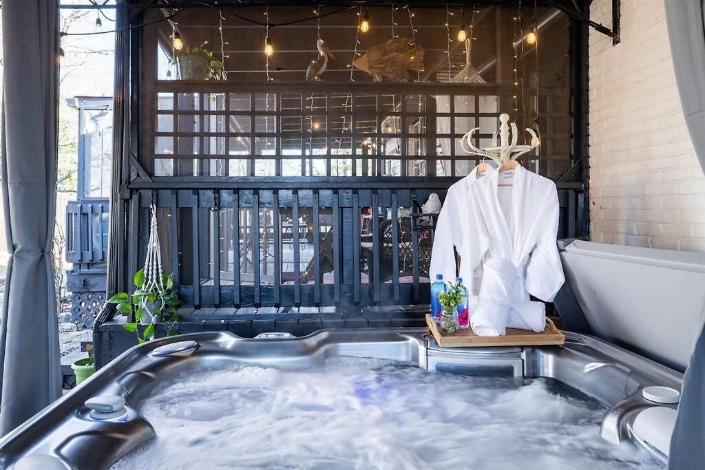 Hot Tub, Ev, Minutes To Opry, Airport & Broadway * Nashville