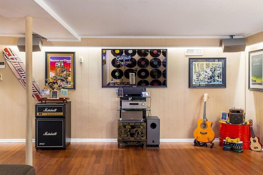 Honky Tonk Bar, Minutes To Airport & Broadway Holiday home *