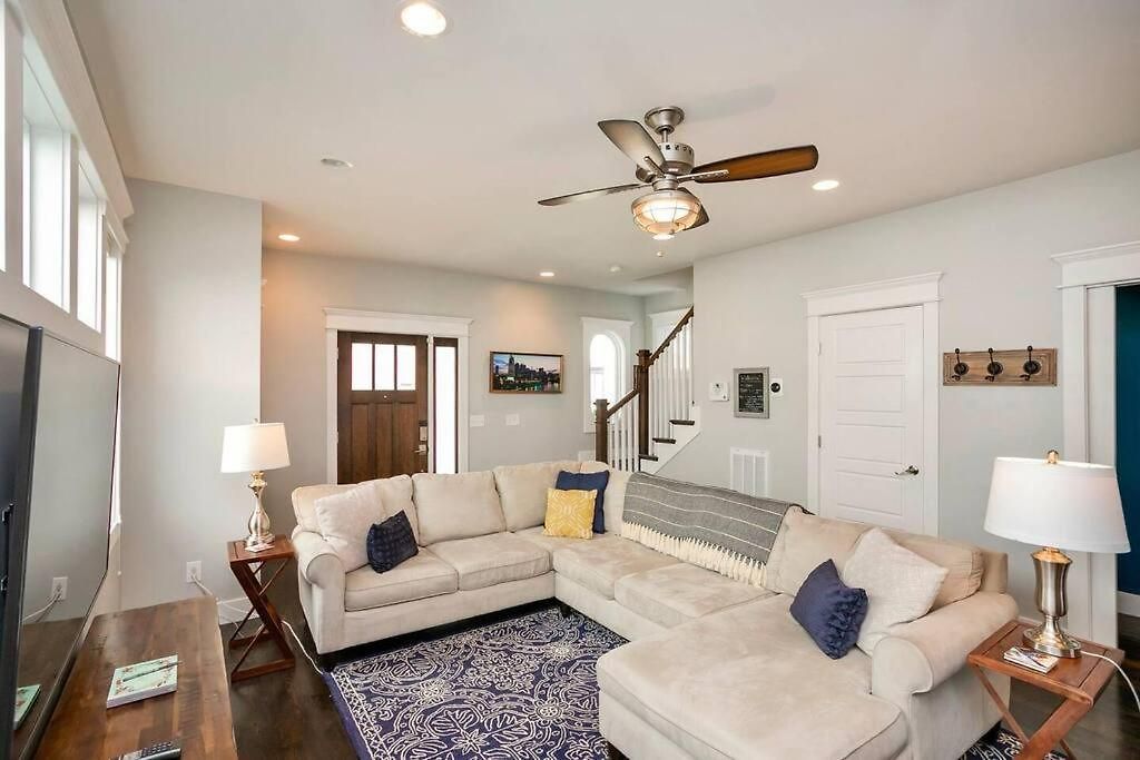 Views, Under 2mi Broadway, Gated Parking Nashville