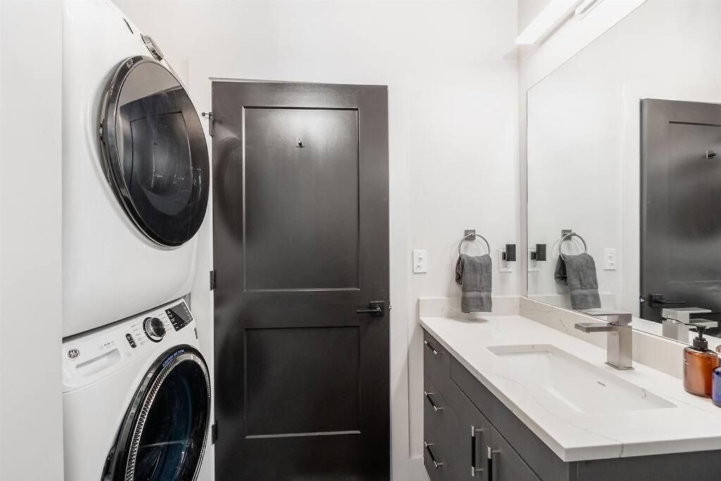 Downtown Midtown Vanderbilt, Honky Tonk Party Pad 1, Parking Gym Pool