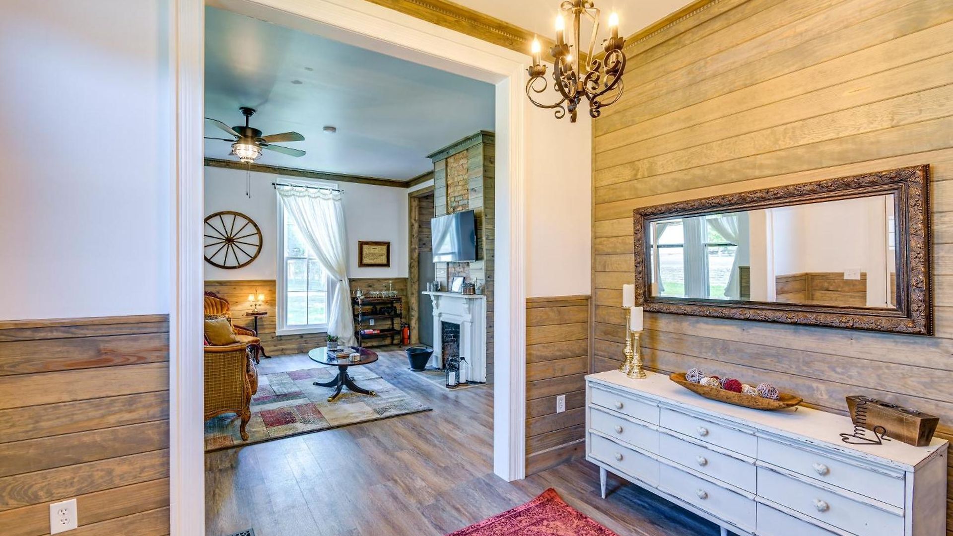 Bright Whites Creek Home: 12 Mi To Dtwn Nashville! * Nashville