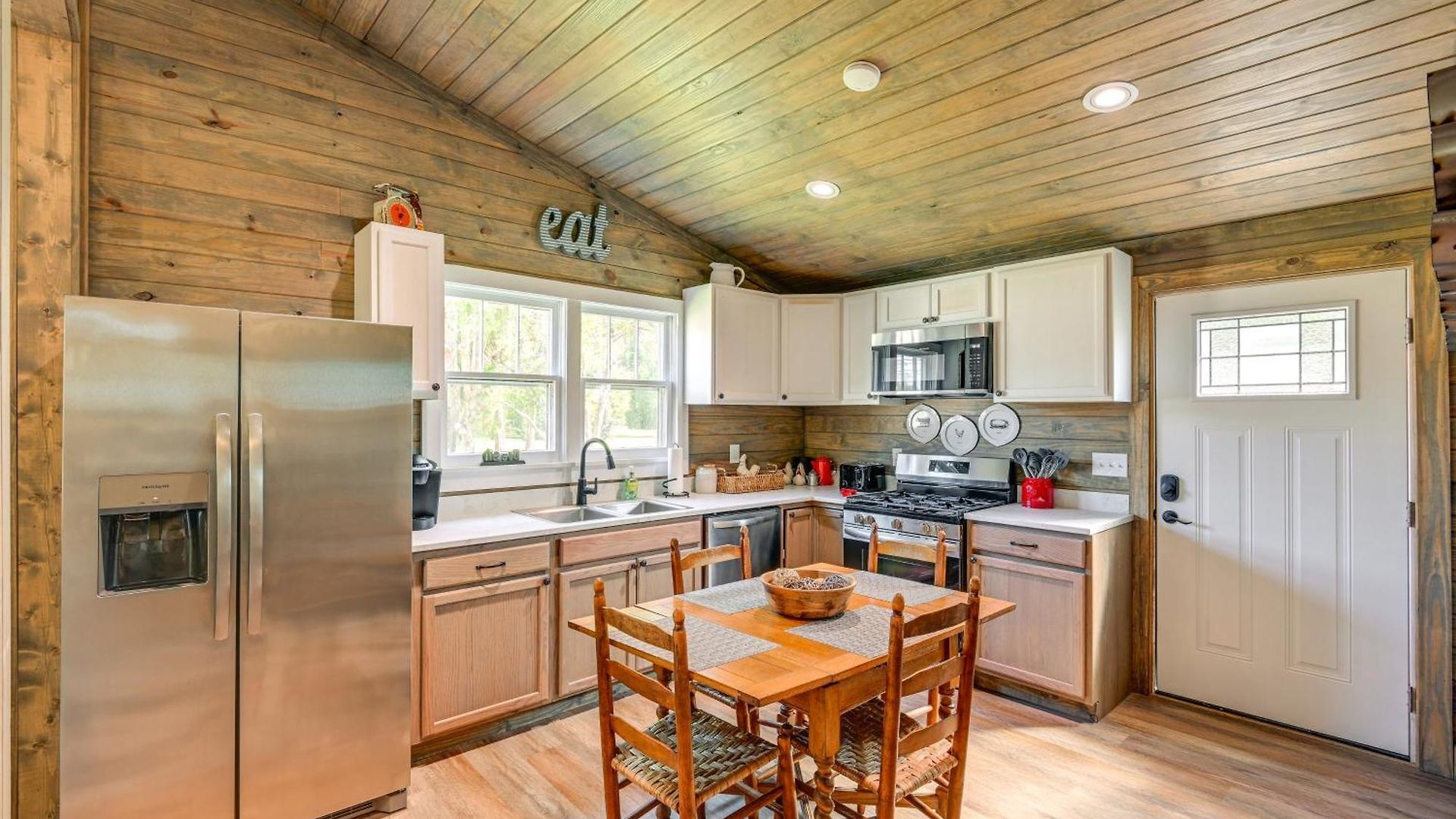 Bright Whites Creek Home: 12 Mi To Dtwn Nashville! Holiday home *