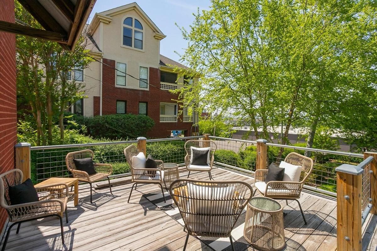 Summer End Sale Prime Location Holiday home