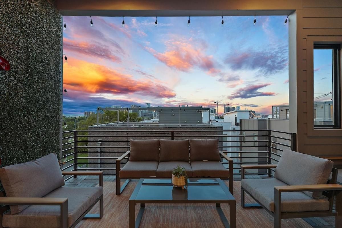 Holiday home Unwind In Opulence 4br 4ba Near Broadway