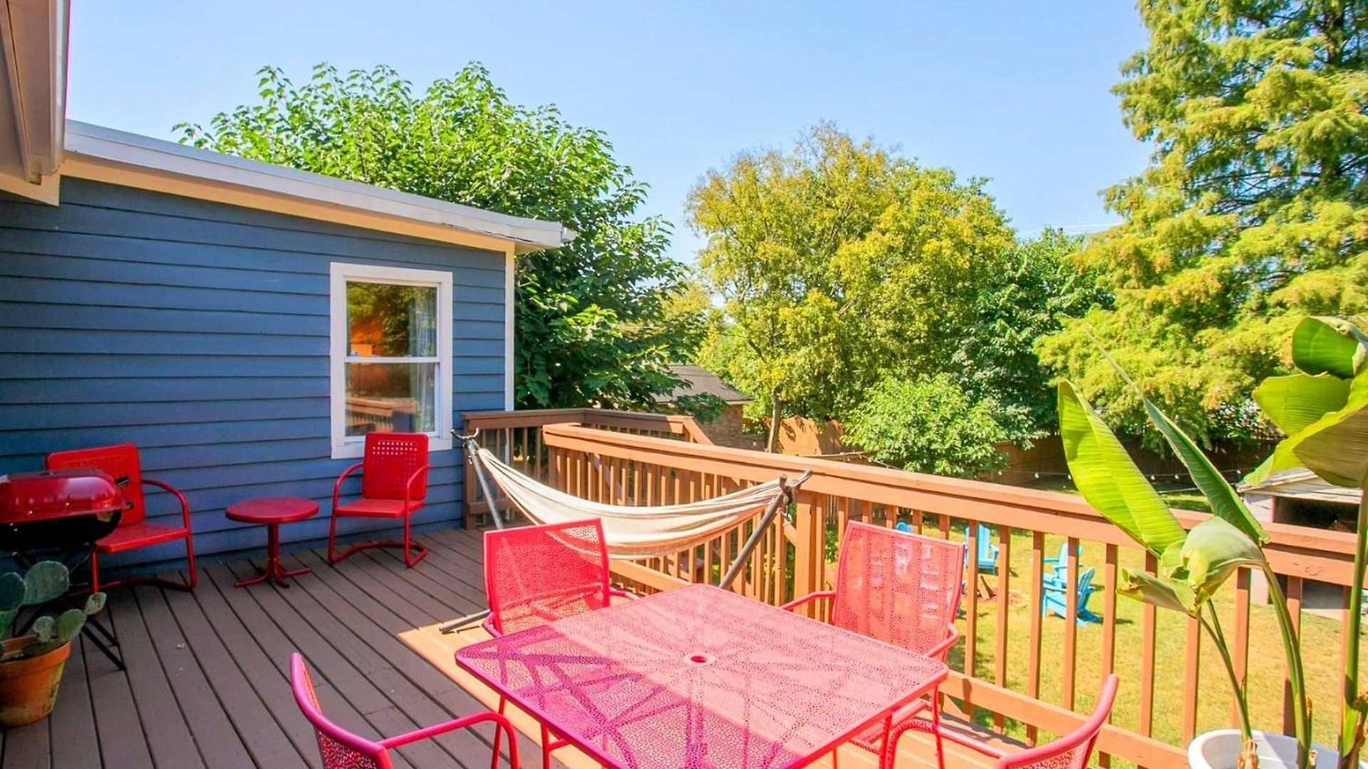 Bright In Hip East Walk To 5 Points - Only 2 Miles To Downtown *