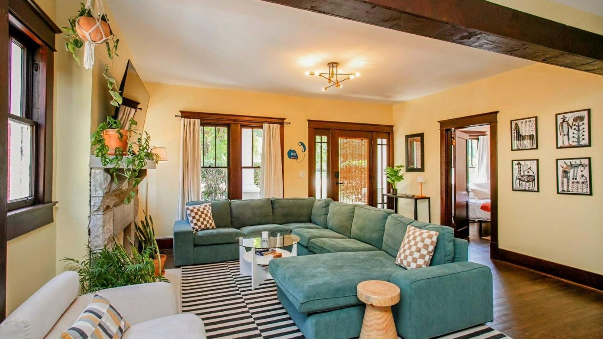 Bright In Hip East Walk To 5 Points - Only 2 Miles To Downtown Holiday home Nashville