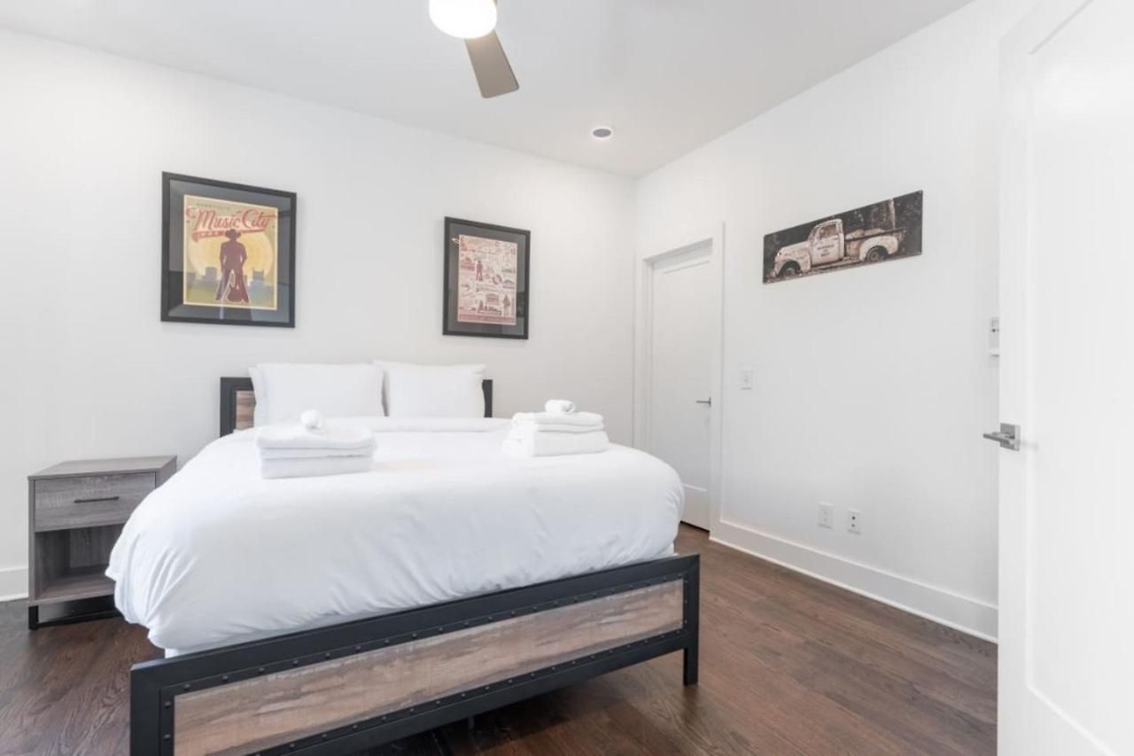 6 Bedroom Quiet Townhome! 6min To Airport & 15min To Downtown! Nashville