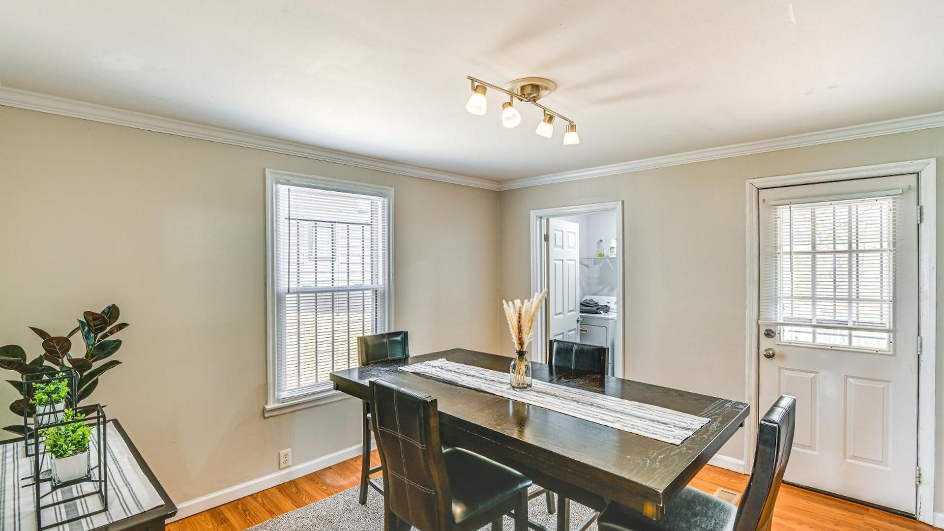 Modern Vacation ~ 3 Mi To Downtown! * Nashville